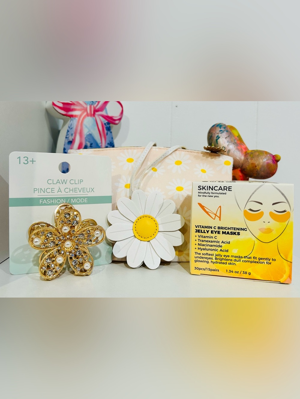 ipsy Daisy Cosmetic Bag Set in White and Yellow